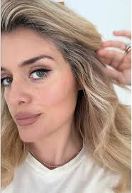 Simple Quick Cat Eye Tutorial