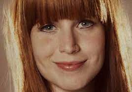 Veja mais ideias sobre lee, rainha do rock, rita lee mutantes. Conheca O Elenco De Rita Lee Mora Ao Lado A Broadway E Aqui