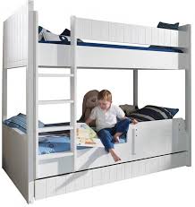 cocuk odasi panosundaki pin