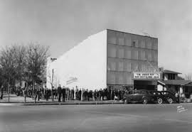 Austin Theater (2130 S. Congress Ave.) shortly after opening - 1939 : r Austin