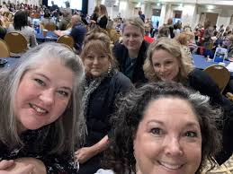 Paige Buckingham (@pbuckingks)