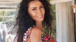Mihaela rădulescu (born 3 august 1969)3 is a romanian businesswoman, television presenter, model, and socialite. Mihaela RÄƒdulescu A FÄƒcut Publice DouÄƒ Fotografii Cu Fiul Ei Care A Implinit 17 Ani Foto