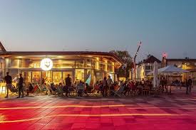 La Baleine Deshydratee Saint Nazaire Saint Nazaire Restaurant Avis Numero De Telephone Photos Tripadvisor
