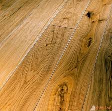 كيفية وضع مشمع على لوحة الباركيه هل من الممكن وضع مشمع على أعلى الباركيه الذي مشمع لوضعه على لوحة الباركيه طوابق