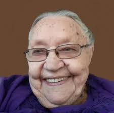 Edna Mills's Instagram, Twitter & Facebook