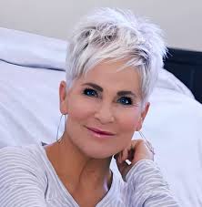 What do you think of this short haircut?