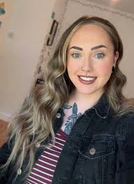 Come snack, shop, flow, and connect — whether you pop in for the market,  the yoga, or just to be around other moms who get it. 💕 We're saving you a  spot…