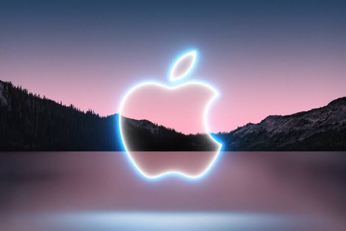 Apple becomes world's first company to hit $3 trillion market value