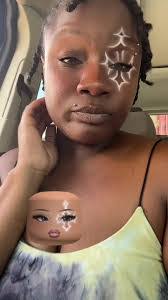 Ashley Epping's Instagram, Twitter & Facebook