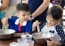 Arts | Yay, Macaroni Day!