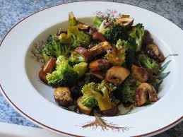 Champignons Brokkoli Thai Currynudeln Von Tomislavhendo Chefkoch Rezept Brokkoli Rezepte Mit Champignons Gutes Essen