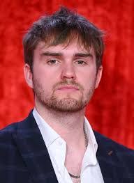 Tom Belle's Instagram, Twitter & Facebook