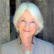 Dana Curtis's Instagram, Twitter & Facebook