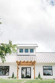 Farmhouse Inspired Wedding Venue In Indiana Wedding Venues Indianapolis Simple Wedding Venues Wedding Event Venues