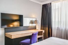 Exit the m4 at junction 4. Radisson Hotel Conference Centre London Heathrow