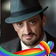 A very SERIOUS Drag Queen moment. 😐