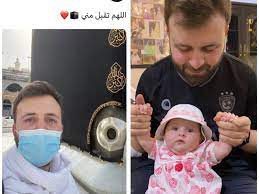 نشأ في بيئة محافظة تعلم القرأن الكريم طفلا على يد جدته لأمه التي كانت حافظة. Yh5yb6lneikqtm