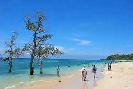 Tersembunyi di balik bukit, pantai momong menjelma menjadi primadona baru lampuuk. 9 Pantai Di Aceh Dengan Panorama Paling Memukau Htm Lokasi Pariwisata Sumut