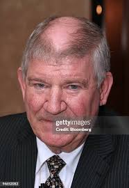 126 Mr Weller Senior Stock Photos, High-Res Pictures, and Images