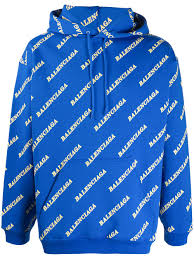 Entdecken sie die aktuelle balenciaga frühling/sommer 2021 kollektion bei mybestbrands. Balenciaga All Over Logo Print Hoodie Fotomagazin
