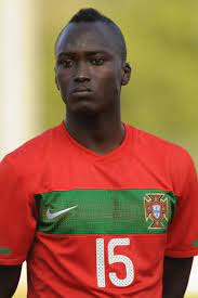 Danilo portugal bueno ferreira (born 10 may 1983 in goiás), or simply danilo, is a brazilian footballer who plays for campinense as a defensive midfielder. Danilo Pereira Photostream Toulon Portugal Pereira