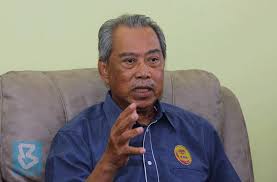 Prime minister muhyiddin yassin, as of yesterday, was in the hospital for the fifth day since he was first admitted with diarrhoea. Muhyiddin Yassin Gif Forget Your Life Before Covid 19 It S Time You Get Used To These 14 New Norms World Of Buzz Muhyiddin Yassin Png Cliparts For Free Download