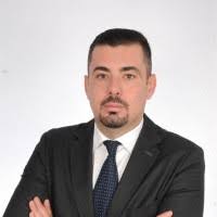 100+ profili “Mangini”