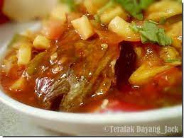 Ekor ikan bawal•garam bukit•kunyit•tepung jagung•biji bawang merah•bawang putih•hiris halia•biji cili api. Dapurku Sayang Ikan Bawal Tiga Rasa