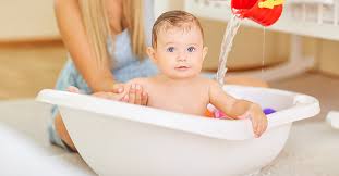 Hbselect badewannensitz baby antirutsch kreuzförmig badewanne unterstützung badezubehör für tega baby ® baby badewanne mit gestell und verschiedene sets mit babybadewannen + ständer. Die 3 Besten Baby Badewannen 2021 Im Test Lalemie De