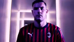 Oktober 1997) er en fransk fotballspiller som spiller for den italienske klubben ac milan. Real Madrid Official Ac Milan Complete Theo Hernandez Signing Marca In English