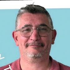 Mijn dochter Luna Fields speelt vanaf 15:00h op the Love Stage, dit is  vlakbij de main entrance!