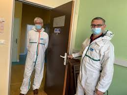 Laissez vos messages de condoléances en ligne à destination des familles des défunts. Covid 19 Comment L Epidemie A Balaye Les Infections Saisonnieres En Normandie
