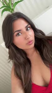 Amber Lafferty's Instagram, Twitter & Facebook