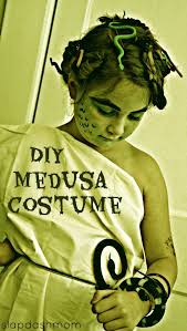 • diy medusa costume & makeup. Easy 3 Medusa Costume And Makeup Tutorial