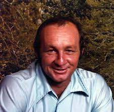 Stephen Dyal's Instagram, Twitter & Facebook