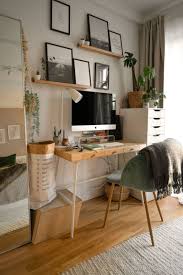 Folgende probleme treten bei einem schlauchförmigen wohnzimmer meistens auf: Homeoffice Im Schlafzimmer Einrichten So Habe Ich Meinen Arbeitsplatz In Meiner Wohnung Integriert Kleidermadchen Fashion Beauty Interior Und Food Blog Aus Sachsen Und Thuringen