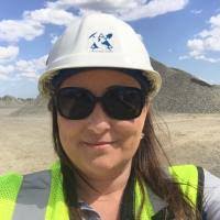 Stephanie Pridmore's Instagram, Twitter & Facebook