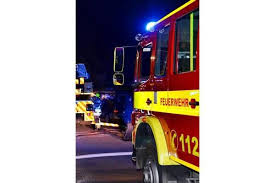 Altkleider Container Ausgebrannt Polizei Geht Von Brandstiftung Aus Monheim Am Rhein Mullcontainer Brandstiftung Container