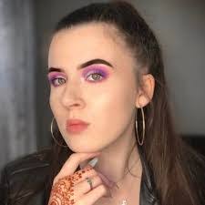 Megan Innes's Instagram, Twitter & Facebook