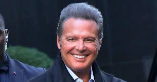 La surrealista imagen de Luis Miguel y Taylor Swift que se ha hecho viral