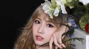 Nayeon, jeongyeon, momo, sana, jihyo, mina, dahyun, chaeyoung, and tzuyu.twice was formed under the television program sixteen (2015) and debuted on october 20, 2015, with the extended play (ep) the story begins. Momo Twice Profile K Pop Database Dbkpop Com