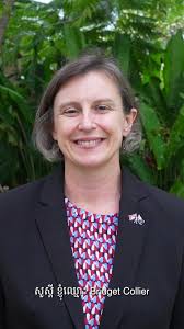 (English below), ថ្ងៃស្អែកនេះ  ជាការចាប់ផ្តើមនៃការប្រឡងសញ្ញាបត្រមធ្យមសិក្សាទុតិយភូមិនៅកម្ពុជា។, យើងដឹងថា  អ្នកបានប្តេជ្ញាចិត្ត និងខិតខំប្រឹងប្រែងយ៉ាងខ្លាំង  ដើម្បីឈានដល់ដំណាក់កាលនេះ។, 🎓 សូមទស្សនាវីដេអូ ...