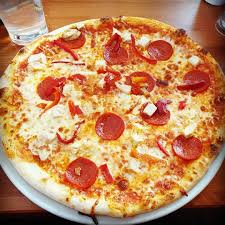 Really Big But Really Yummy Pizza Pizza Lunch Italianfood Wiltshire Foodies Yummy Fullbelly Really Big But Really Yummy Pizza Pizza Italian Recipes Food Lunch