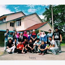 Prs star putra dijemput sebagai fasilitator mengendalikan latihan dalam kumpulan di sekolah menengah dato' mustafa sebagai pengisian program. Fotografii Na Sekolah Menengah Teknik Tunku Abdul Rahman Putra Inzhenernyj Fakultet V Air Itam