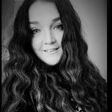 Ruth Clarke's Instagram, Twitter & Facebook