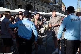 City were seen off after porto were beaten over two legs to leave chelsea moving towards the climax of their in his 11th appearance for man city in all competitions, this was the first time goalkeeper zack steffen has well played chelsea. Chelsea And Man City Fans Enjoy Boozy Day In Porto Sun Ahead Of Tomorrow S Champions League Final Info Magzine