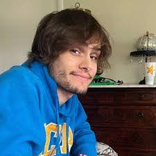 Jennifer Bucknell's Instagram, Twitter & Facebook