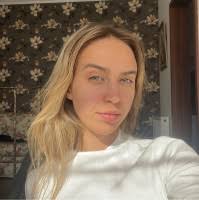 900+ perfiles de «Criste»