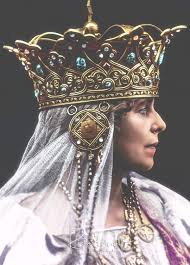Maria regina is an actress, known for yo compro esa mujer (1990), sete pecados (2007) and andré, a cara e a coragem (1971). Regina Maria Royal Jewels Money Poster Maria