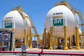 No final de 2020, os postos pagavam em média r$ 1,84 no litro da gasolina e r$ 2,02 no litro do diesel. Petrobras Anuncia Reajuste Na Gasolina A Partir Desta Quinta Feira 12 8